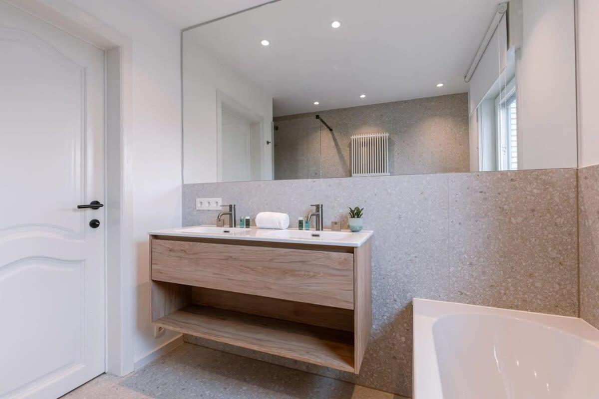 Huswell - Spacious Bungalow With Garden Near The Beach & Sea Middelkerke Exteriér fotografie